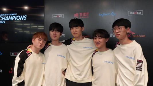 争取更高荣 争取更高荣